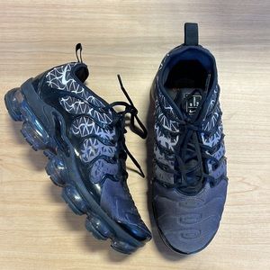 Mens Nike Air VaporMax Plus Black White Size 8.5
